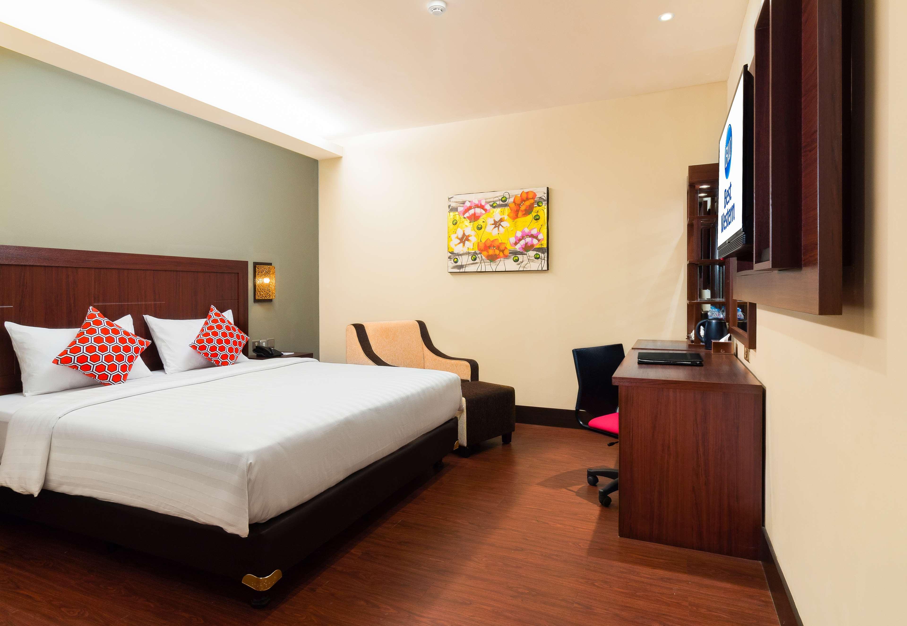 Best Western Senayan Джакарта Экстерьер фото